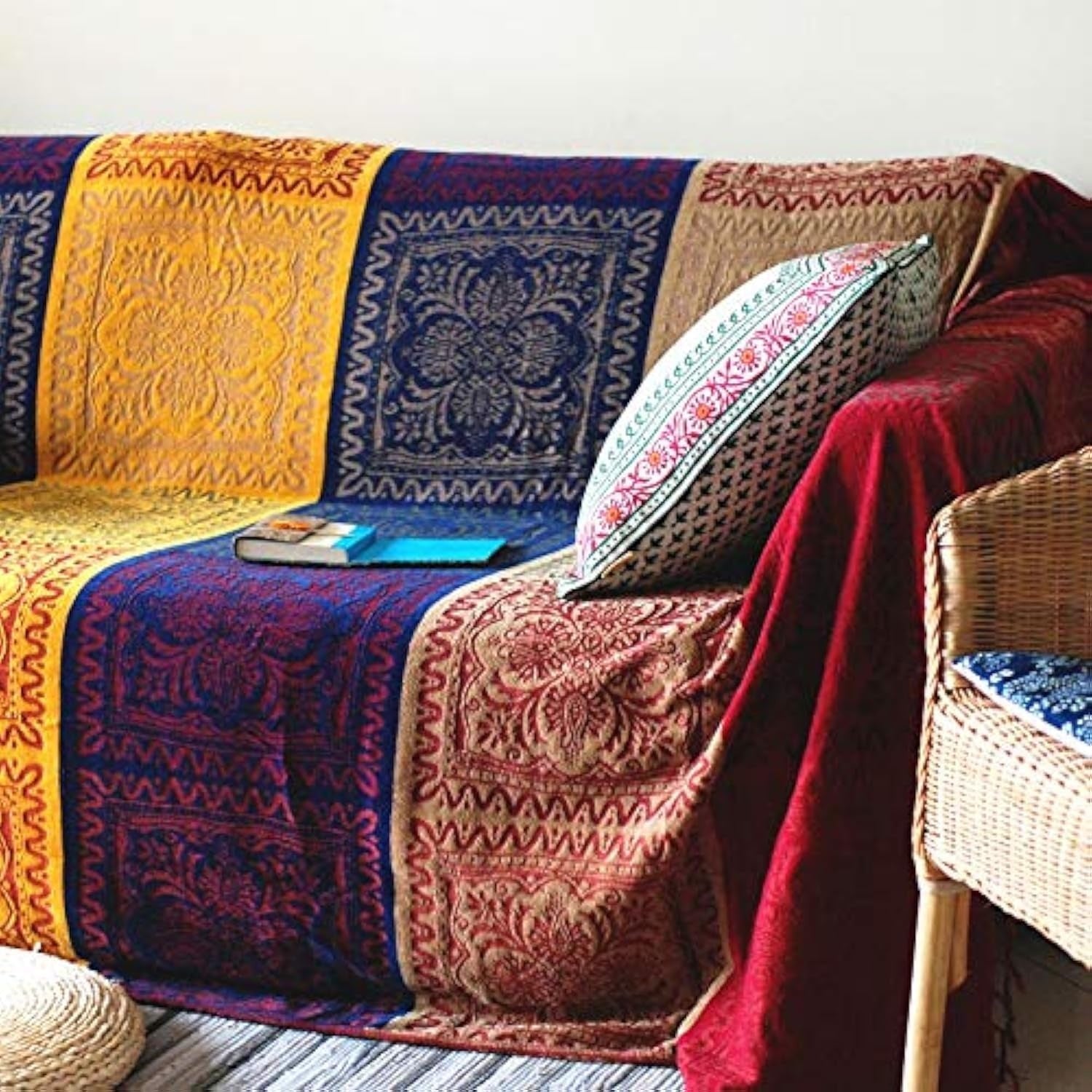 Coperta in Ciniglia Jacquard con Bordo a Frange per Letto e Divano 220 × 260 cm